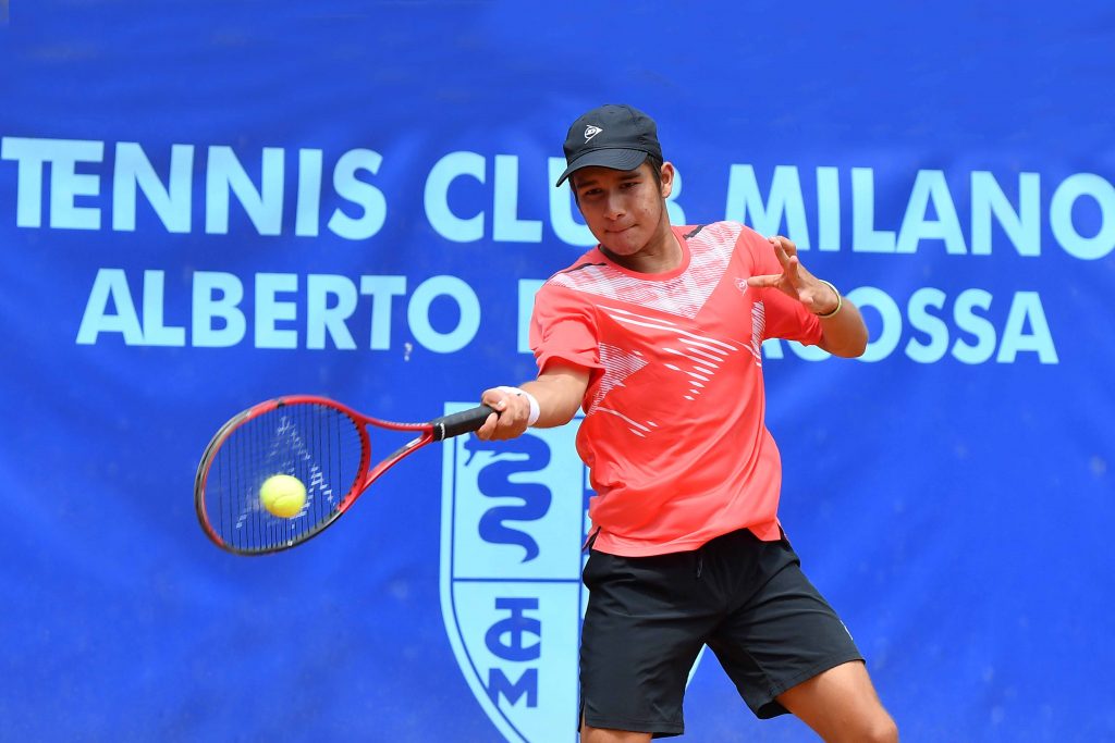 Il peruviano Gonzalo Bueno ha vinto il Trofeo Bonfiglio 2021 battendo in finale il ceco Jakub Mensik (foto Francesco Panunzio)