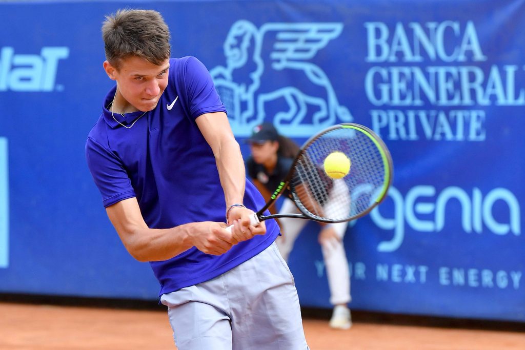 Il ceco Jakub Mensik, classe 2005, ha superato in semifinale il peruviano Ignacio Buse rimontando un set di svantaggio (foto Francesco Panunzio)